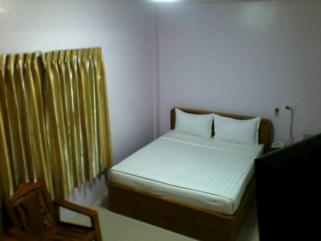 יאנגון Aung Tha Pyay Hotel 3 חדר תמונה