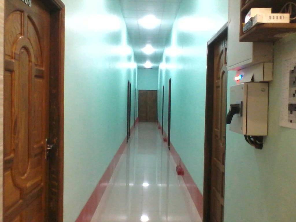 יאנגון Aung Tha Pyay Hotel 3 חדר תמונה
