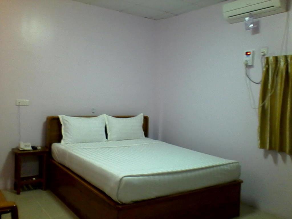 יאנגון Aung Tha Pyay Hotel 3 חדר תמונה