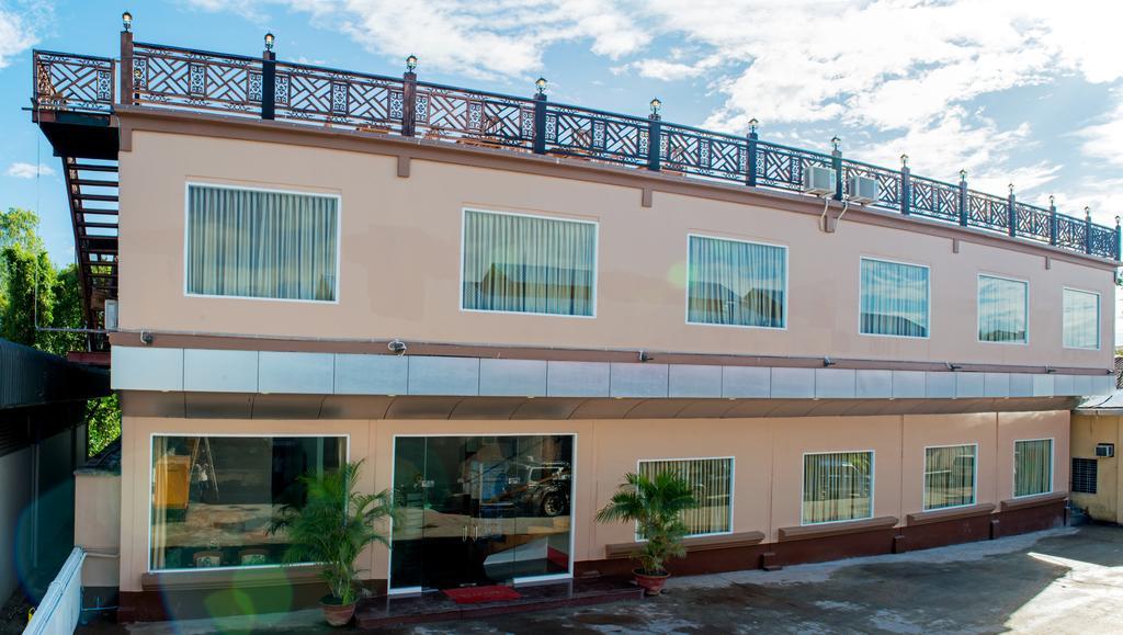 יאנגון Aung Tha Pyay Hotel 3 מראה חיצוני תמונה