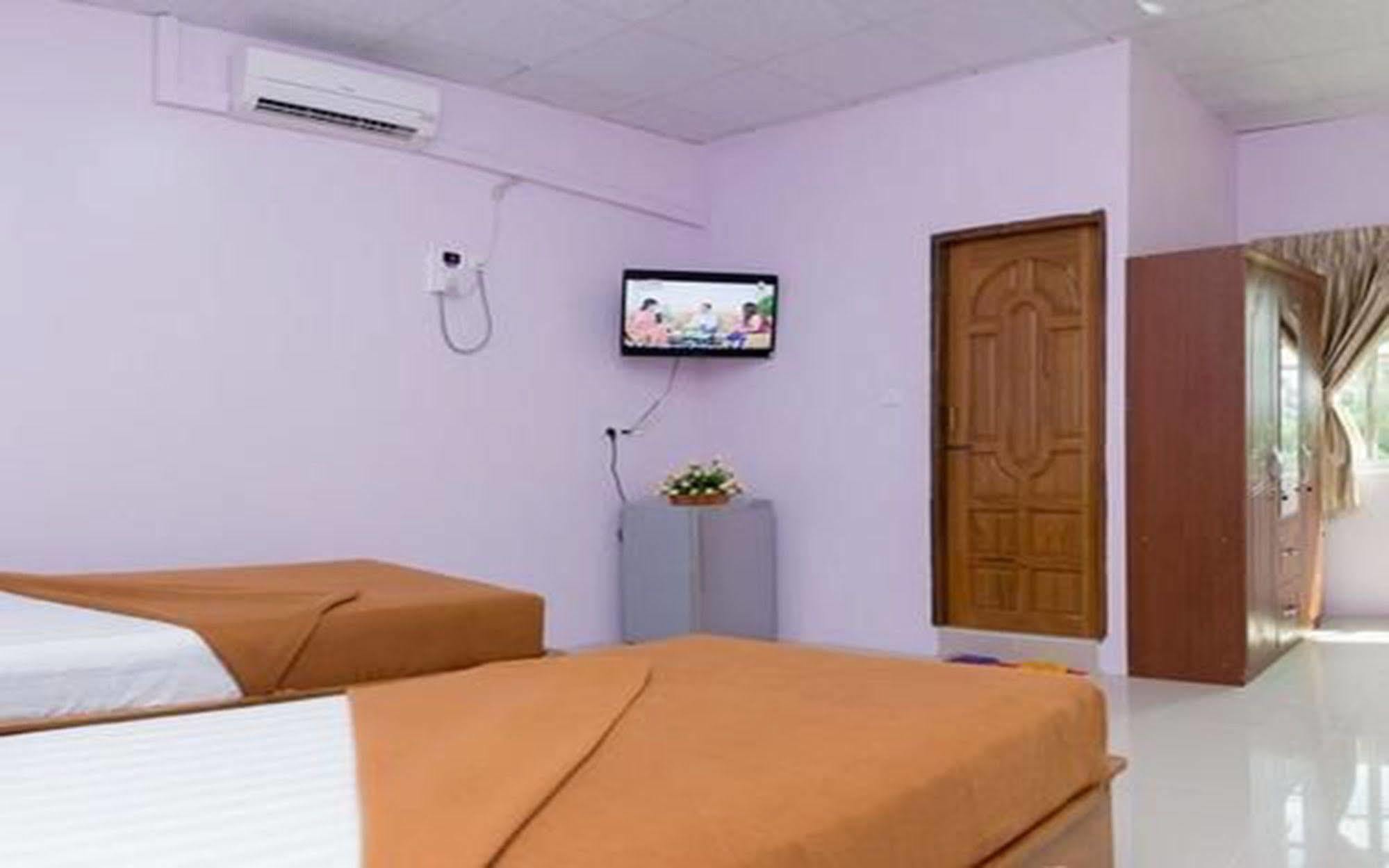 יאנגון Aung Tha Pyay Hotel 3 מראה חיצוני תמונה